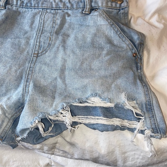 Wild Fable Overall Jean Shorts - distressed looking - women’s size XS - Picture 3 of 7